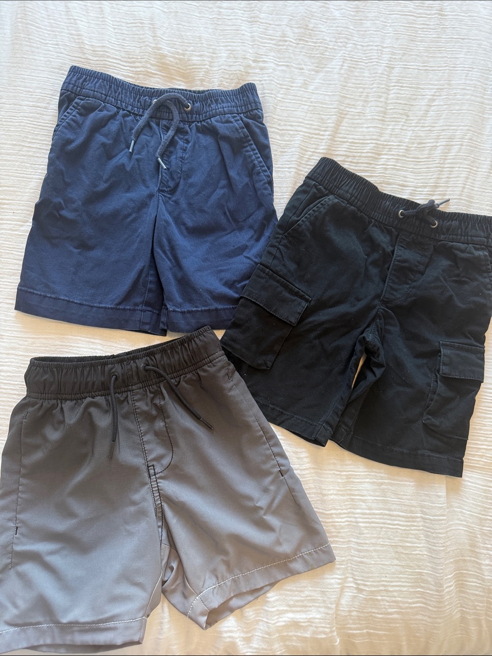 Gap 3 Pairs Boys Elastic Waist Shorts - Navy, Black, Gray size 5